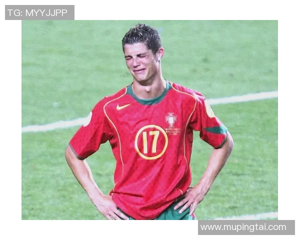 足球明星C罗罗茜的传奇人生与足球之路的精彩瞬间