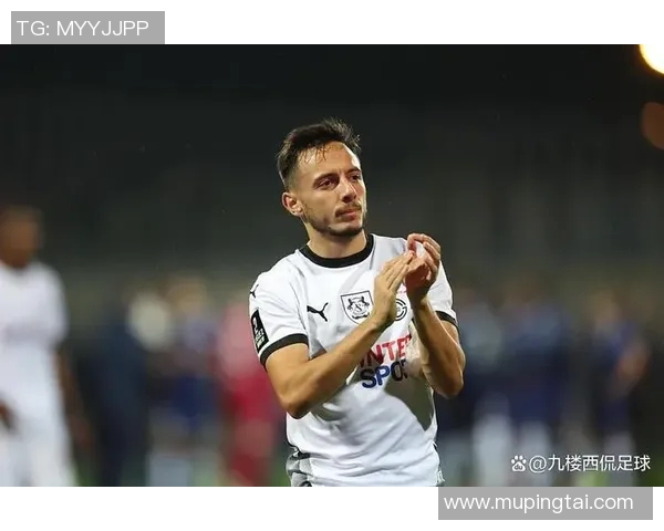 英超联赛中身价最高的足球明星揭晓背后的故事与成就 英超联赛中身价最高的足球明星揭晓背后的故事与成就