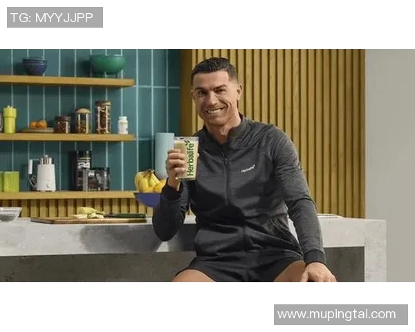 足球明星为何吸引众多女性关注与追捧的原因分析